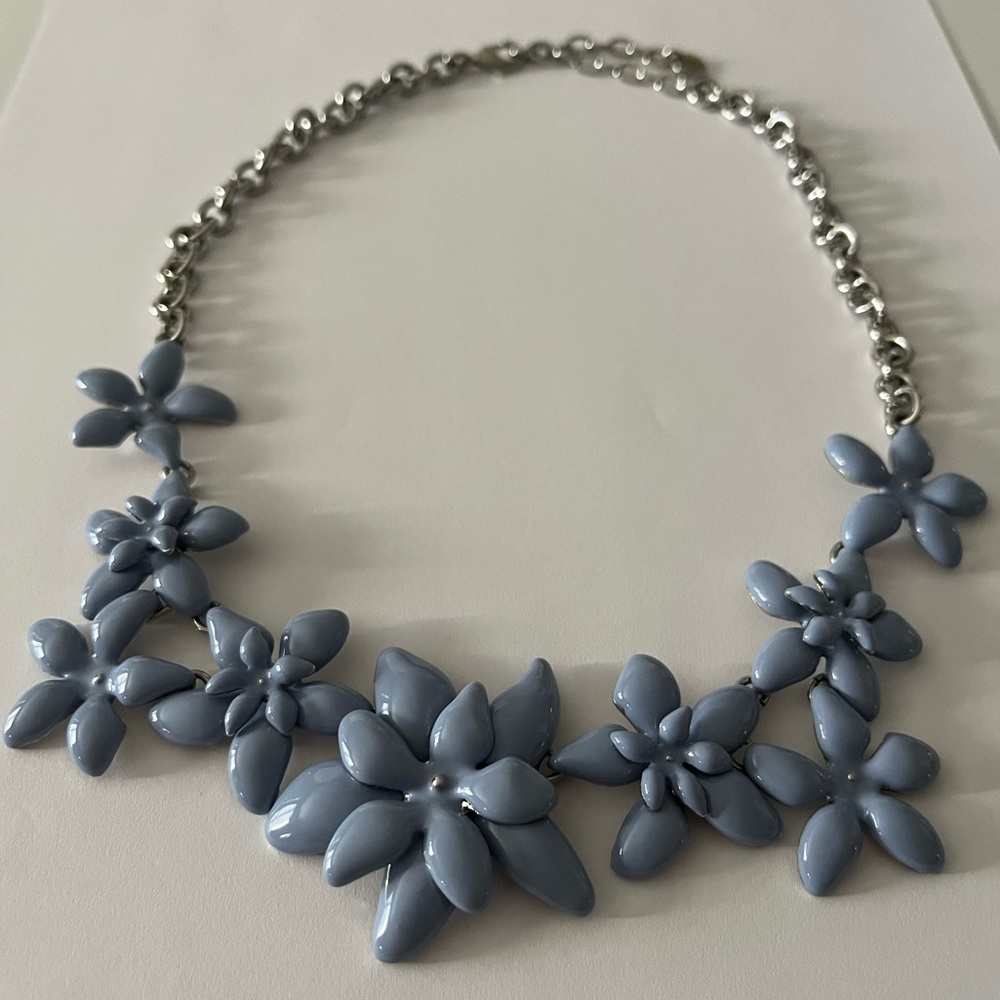 Talbots Periwinkle Flower Necklace - Picture 3 of 4